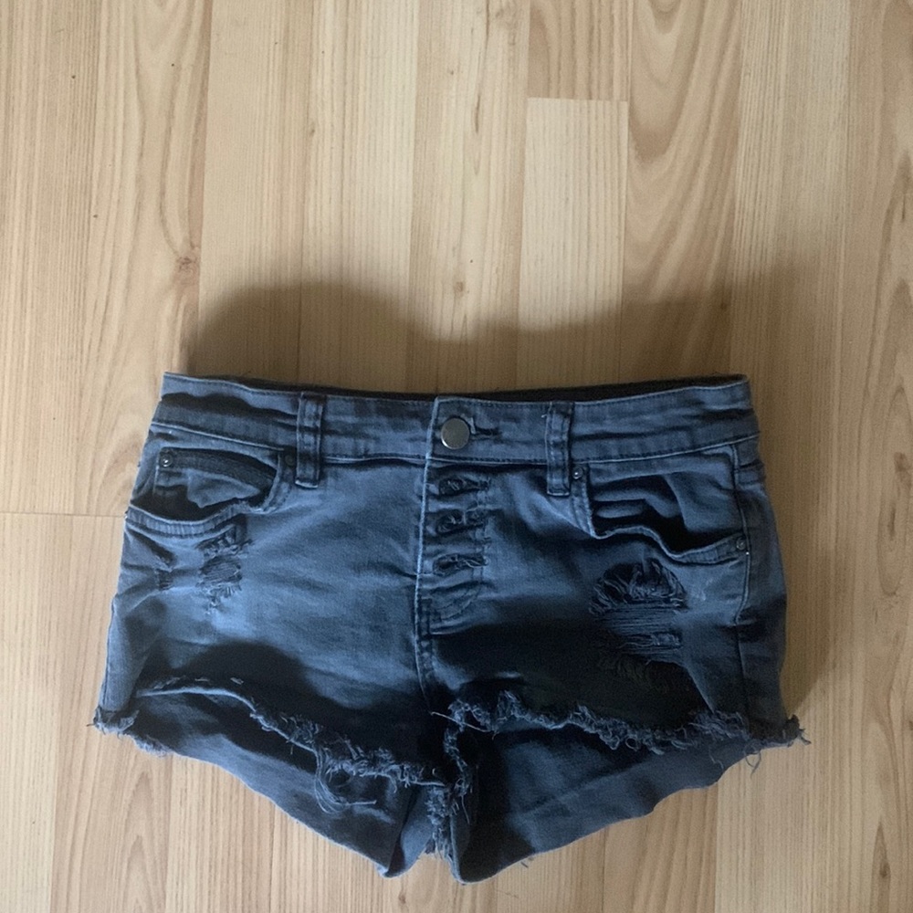 Black billabong shorts